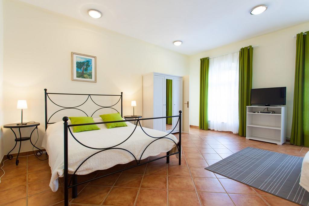 Apartments Garden Motovun Phòng bức ảnh